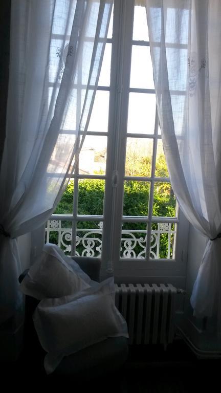 Saint-Séverin Le Chalet De Luxe B&B 객실 사진